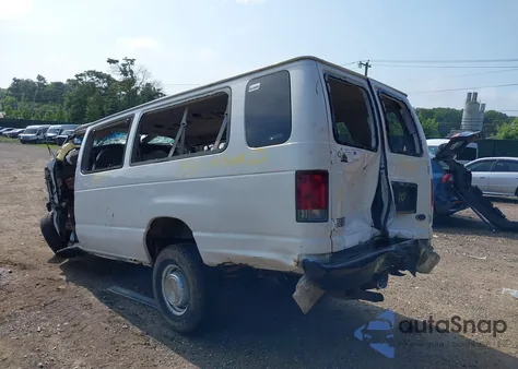 2003 Ford E-350 Super Duty Xl/Xlt z USA, uszkodzony, nr VIN 1FBSS31F03HB97415